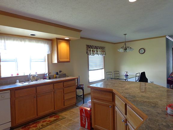 3rd image of 11941 Cedarbrook Dr