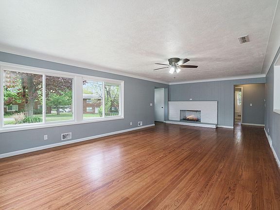 5th image of 1925 Sunnyside Dr
