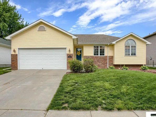 1949 SW 36th St, Lincoln, NE 68522