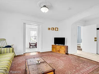 2 bed, 1200 sqft, $2,100 — Photo 4