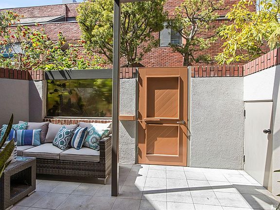 4th image of 550 Davis St Unit 33
