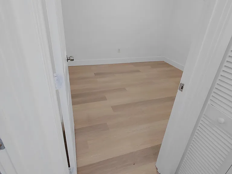 1380 SW 2nd St #7 — Photo 10