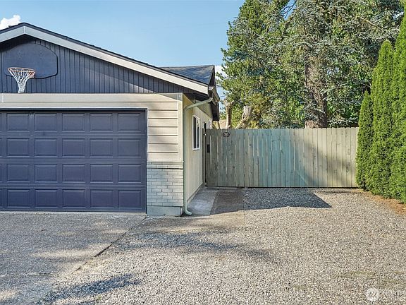 4th image of 11808 NE 14th Street