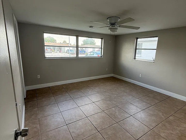 4624 Durney St — Photo 13