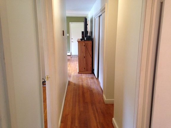3rd image of 5 Eisenhower Dr