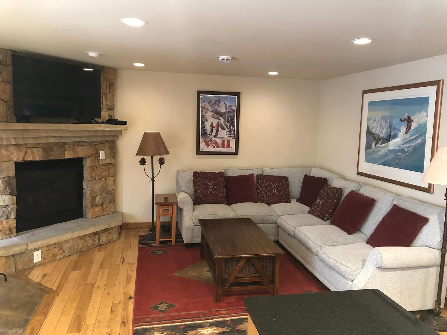 2 bed, 900 sqft, $4,500 — Photo 2
