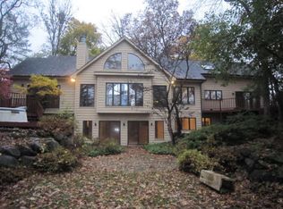 1320 Saint Andrews Rd, Lake Geneva, WI 53147