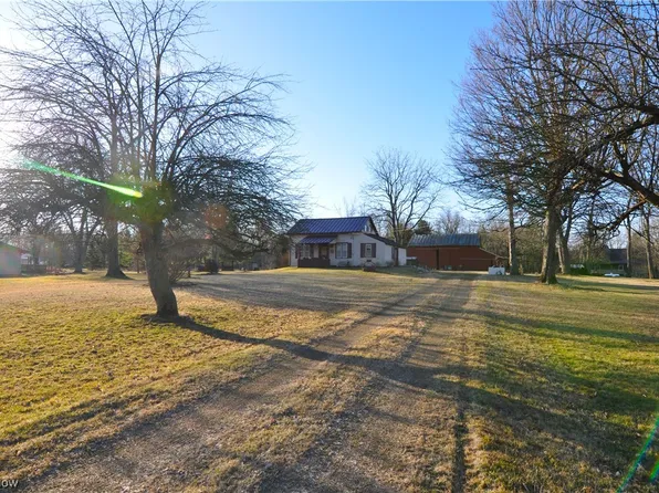 9916 Chatham Rd, Spencer, OH 44275