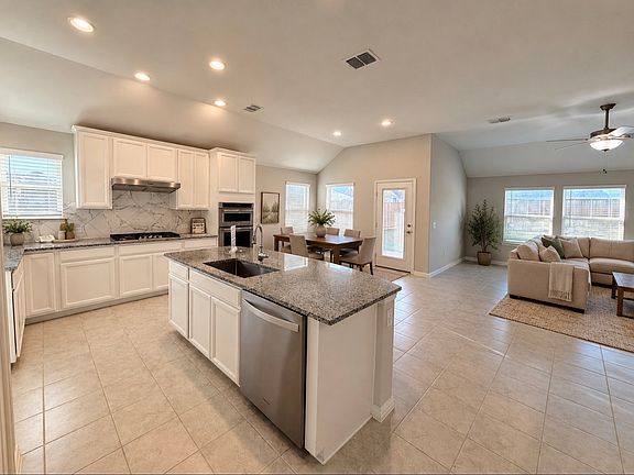5th image of 2848 Ranger Ln