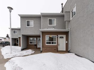 17737 95th St NW, Edmonton, AB