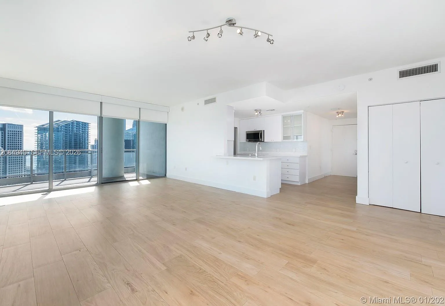 Ivy Condo — Photo 4