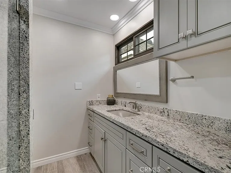 2808 W Oceanfront — Photo 22