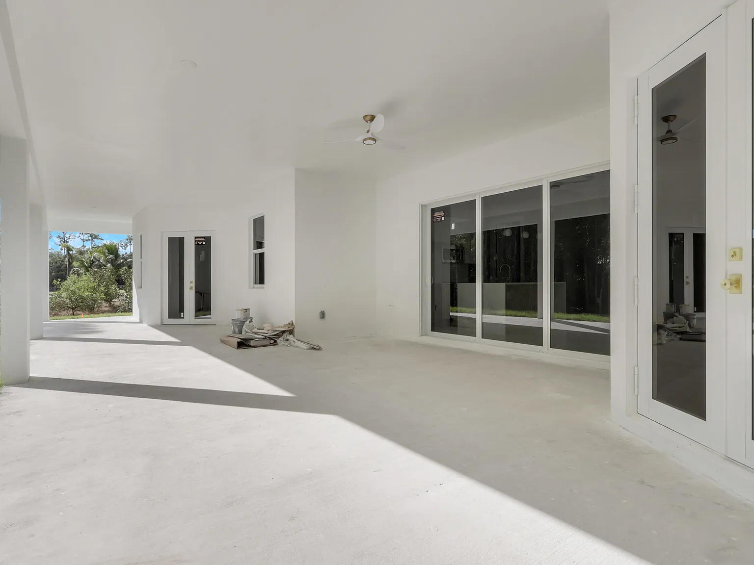 Logan Blvd S, Naples — Photo 3