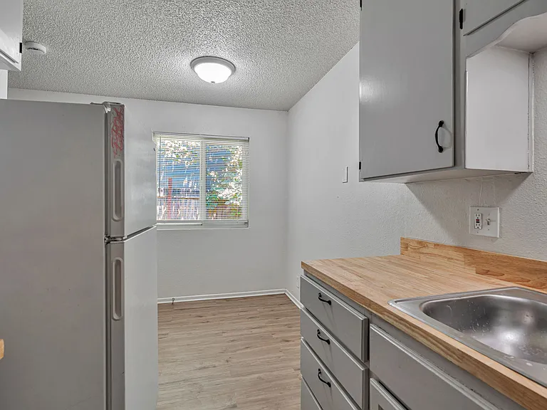 360 N Calaveras St #1 — Photo 10