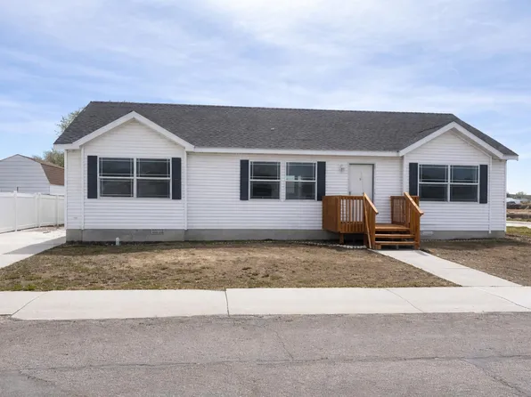 710 Ash St, Wellington, UT 84542