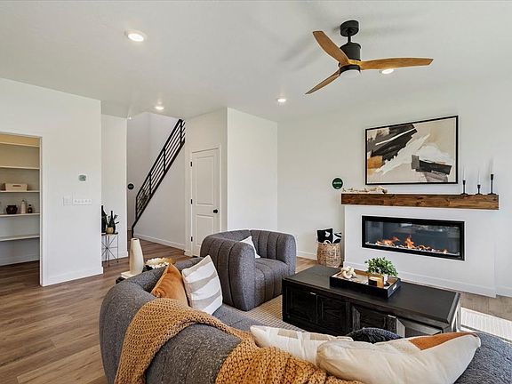 3rd image of 13242 S Lacy Oak Cir #304