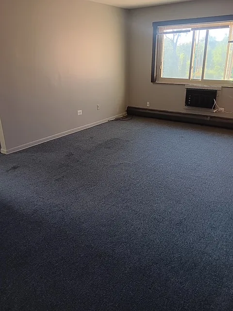 1 bed, 700 sqft, $875 — Photo 2