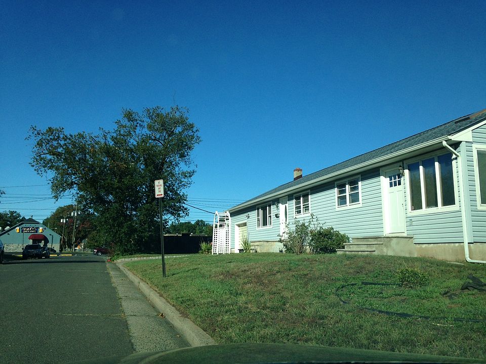 2nd image of 14 Murray Ave