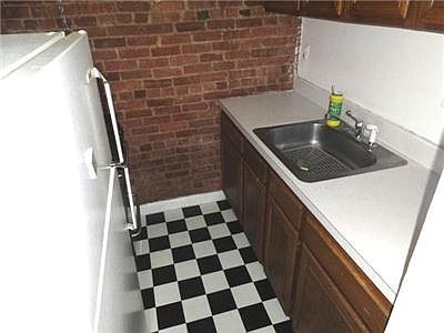 5th image of 113 W 95th St APT 3