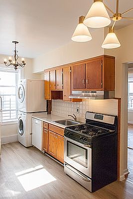 4th image of 596 Prospect Ave Floor 2