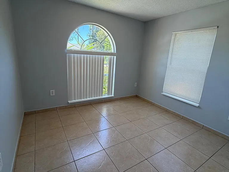 52 Bradford Ct — Photo 7
