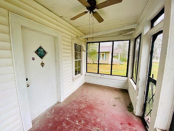 2nd image of 319 Dozier St