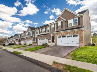 220 Stonehurst Dr, Morgantown, WV 26501