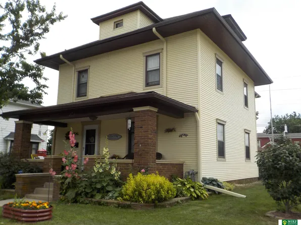 207 S 2nd St, Seward, NE 68434