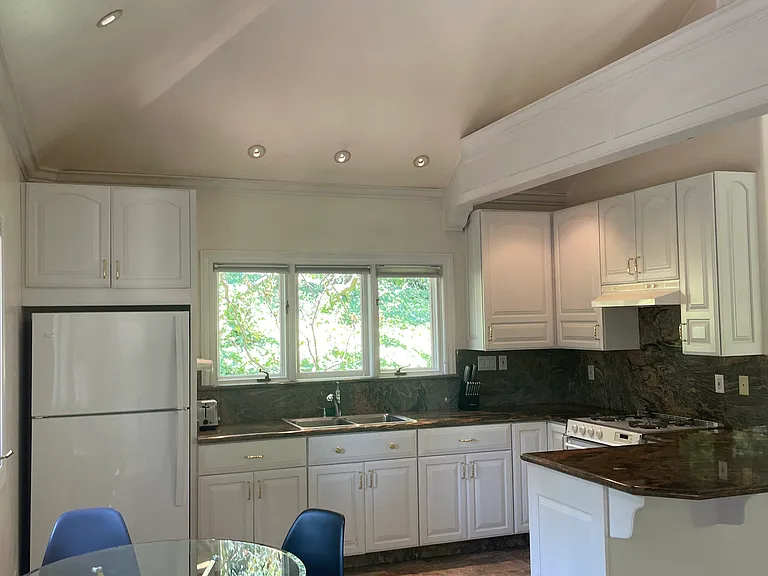 700 Kings Mountain Rd #AA — Photo 40
