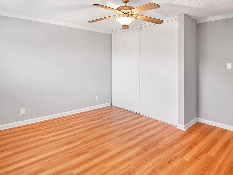 211 W F St #211 — Photo 11