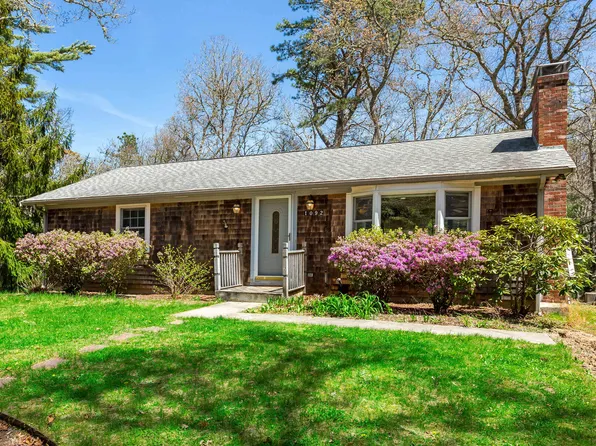 1092 Osterville West Barnstable Road, Barnstable, MA 02630
