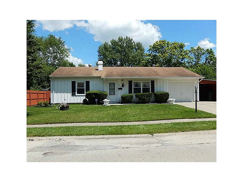 3541 N Brentwood Ave photo 1