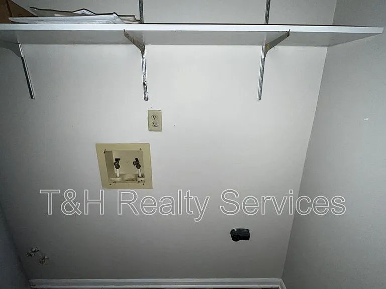 8114 Jade Ct — Photo 14