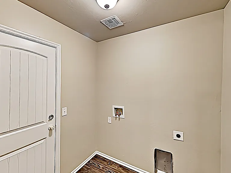 123 Saint Charles Way — Photo 16