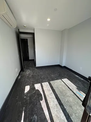 Rented by Delmark Realty LLC | media 39