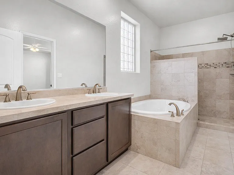4820 E Virginia Ave #A — Photo 17