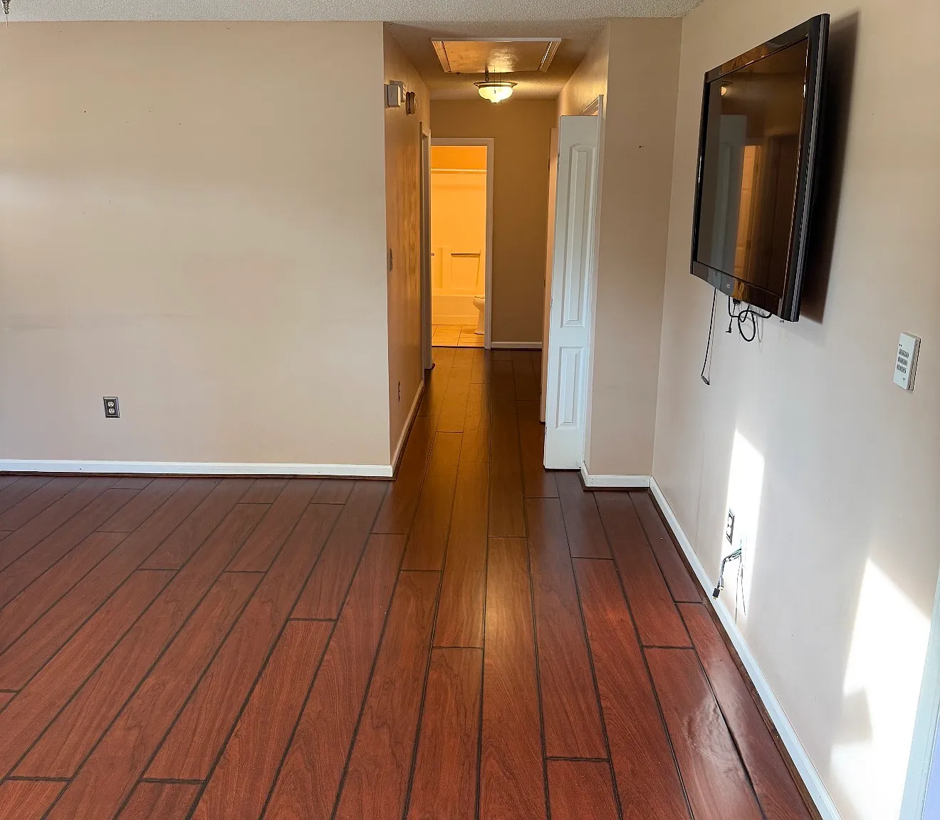 3 bed, 1320 sqft, $1,650 — Photo 3