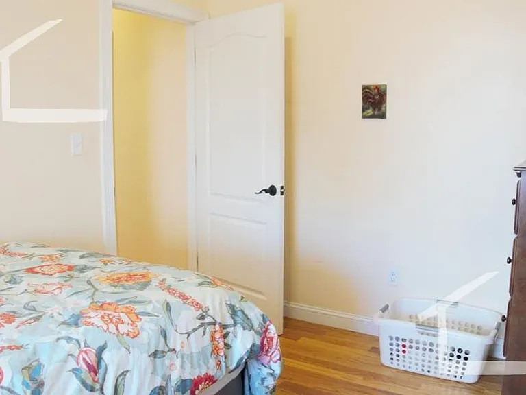 5 Benson St #2 — Photo 8