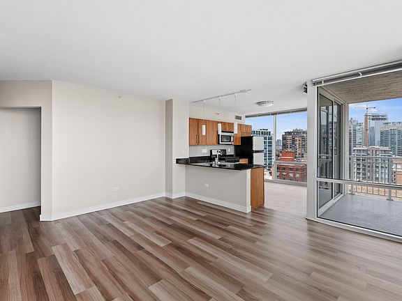3rd image of 222 W Erie St APT 907