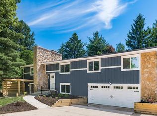 7402 Riverside Dr, Dublin, OH 43016