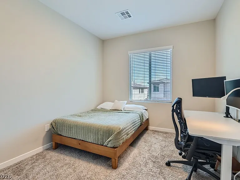 11604 Desert Hollow Ave — Photo 21