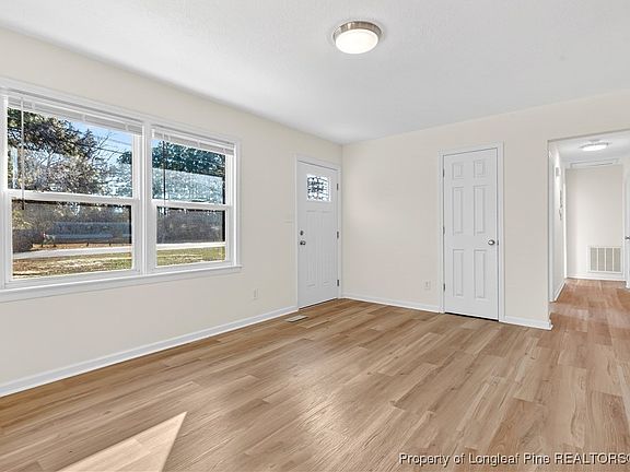 3rd image of 4604 Sterling St