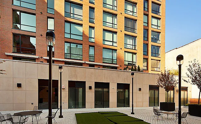 Sold by Oxford Property Group | media 3
