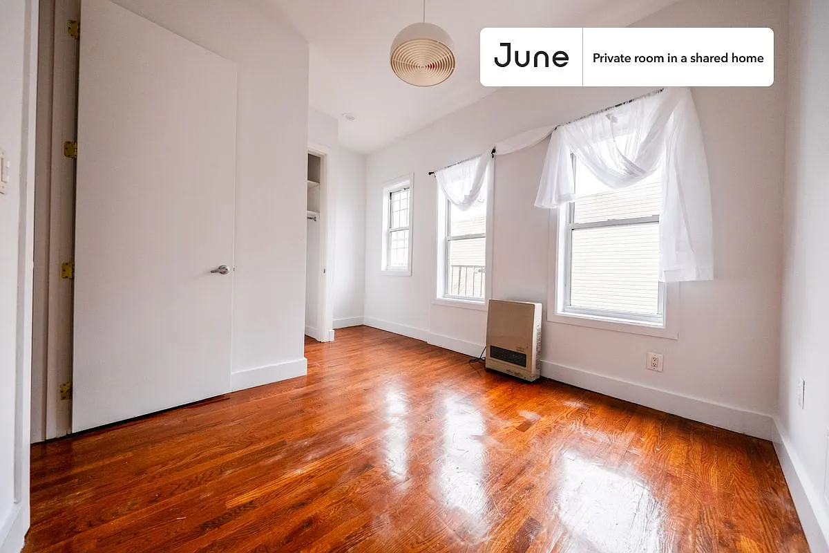 Building Photo - 255 Evergreen Ave #A