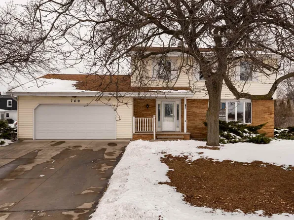 760 Kensington Rd, Neenah, WI 54956