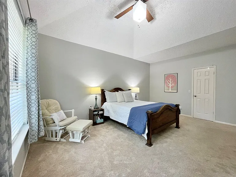 7 Windledge Pl — Photo 25