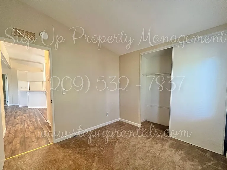 23495 Kreitzer Way — Photo 17