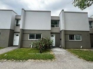 1 Lexington Ave #TOWNHOUSE 70, Toronto, ON M9V 2G4