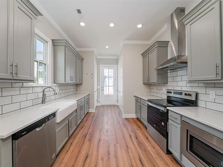 30 Pine St NW — Photo 5