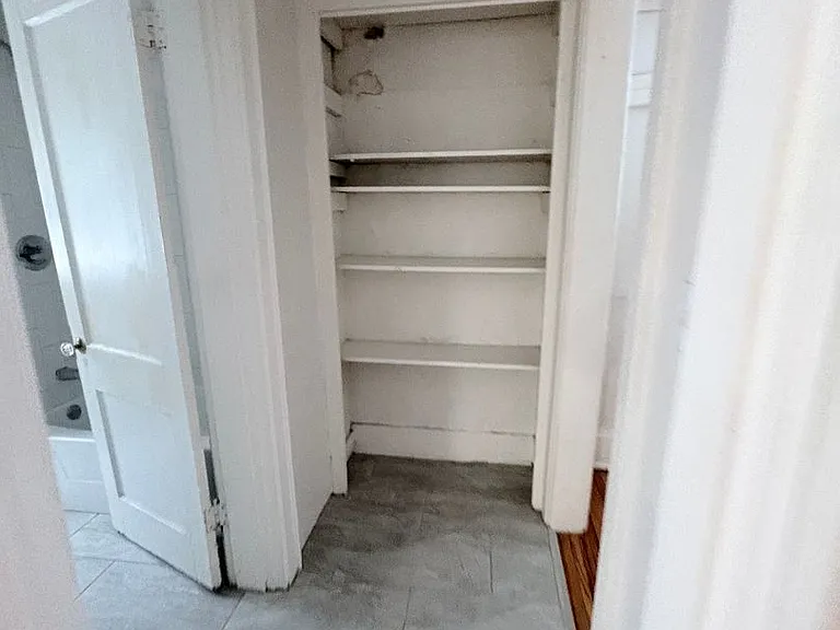 8th Street Apartments — Photo 12